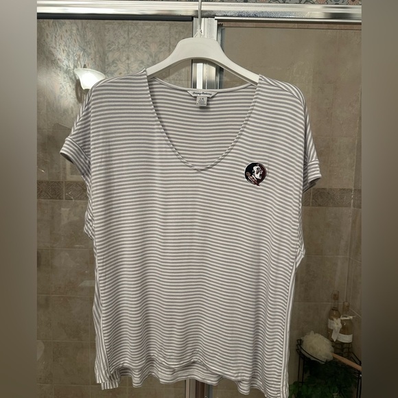 Tommy Bahama Florida State Seminoles Striped Gray V-Neck Women's Top - Picture 1 of 5